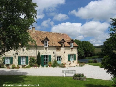 Ancienne ferme 'Alencon: la basse cour, ancinnes' en Orne