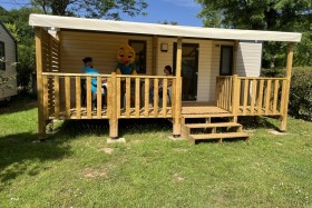Camping 'Camping Paradis : Le Rocher de la Granelle - Le Bugue en Dordogne' à Le bugue