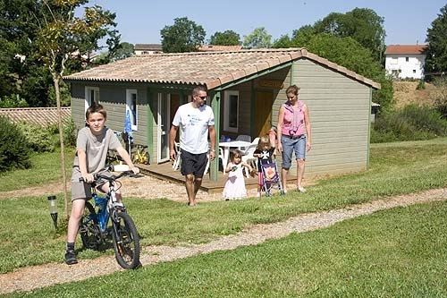 Camping 'Relais de l'entre deux lacs' à Teillet