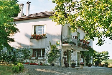 Chambre d'hôte 'Ferme auberge de lasbourdettes' à Bourg de visa