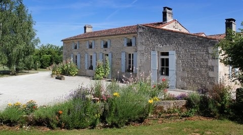 Chambre d'hôte 'Domaine le fragnaud' à Saint-porchaire