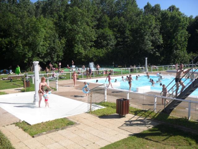 Gîte de séjour 'Camping le bois fleuri***' à Illiers-combray