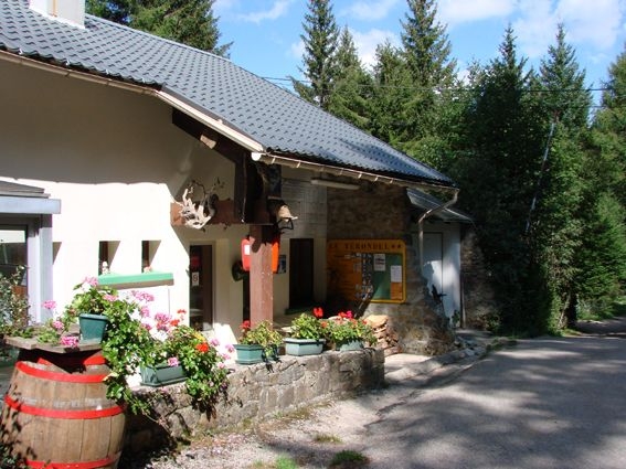 Mobil Home 'Camping LE TERONDEL **' à Camprieu