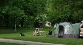Camping 'Camping ruisseau du treil' à Larnagol