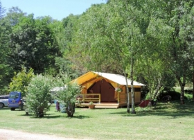 Camping 'Camping ruisseau du treil' à Larnagol