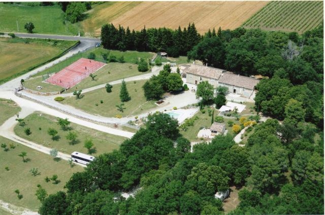 Gîte, Chambres, Caravanes ... 'Aire de toronne' à Clansayes
