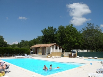Camping 'FLOWER CAMPING LES TRUFFIERES' en Rhone Alpes