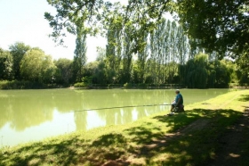 Camping 'Aux étangs du Bos' à Saint chamassy