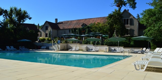 Camping 'Chateau de lacomte country club' à Carlucet