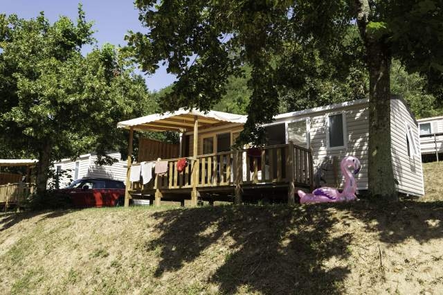 Camping 'Le mas de Champel camping ardèche' à Les ollières sur eyrieux