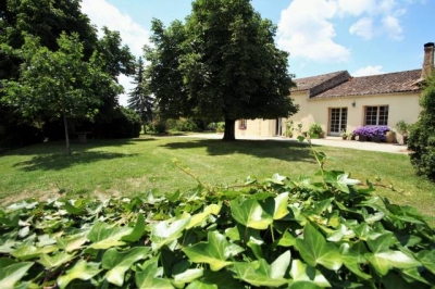 Chambre d'hôte 'Bleu Raisin' à Saint-Géraud-de-Corps