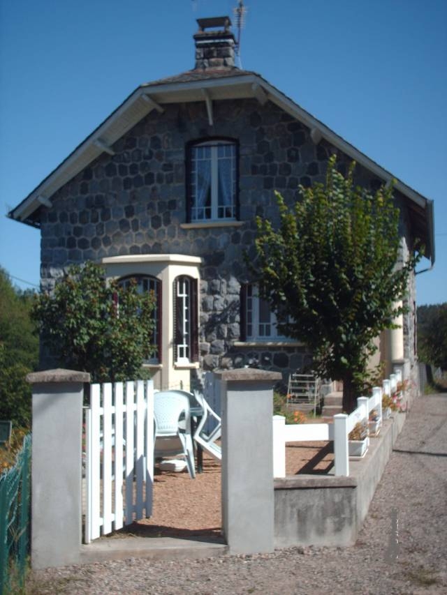 Maison / Villa 'GITE DU LAVOIR ' à La roche canillac