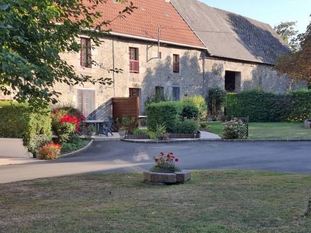 5 gites de 2 à 5 pers 'Le manoir au court' à Pontorson