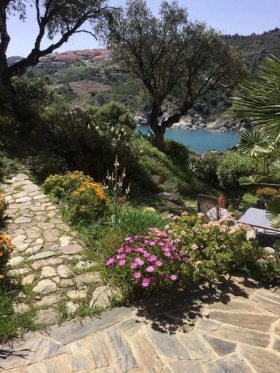 Appartement meuble 2 étoiles décerné par Les Gites de France. 'La nicrom' à Cerbere